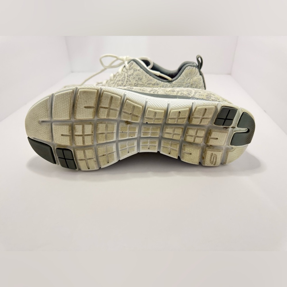 Skechers Cream Lace Overlay Sneakers Women’s Size 9 - Picture 6 of 8